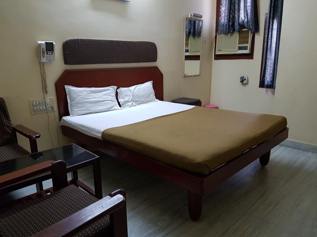 Sri Sai Residency Otel Tirupati Dış mekan fotoğraf