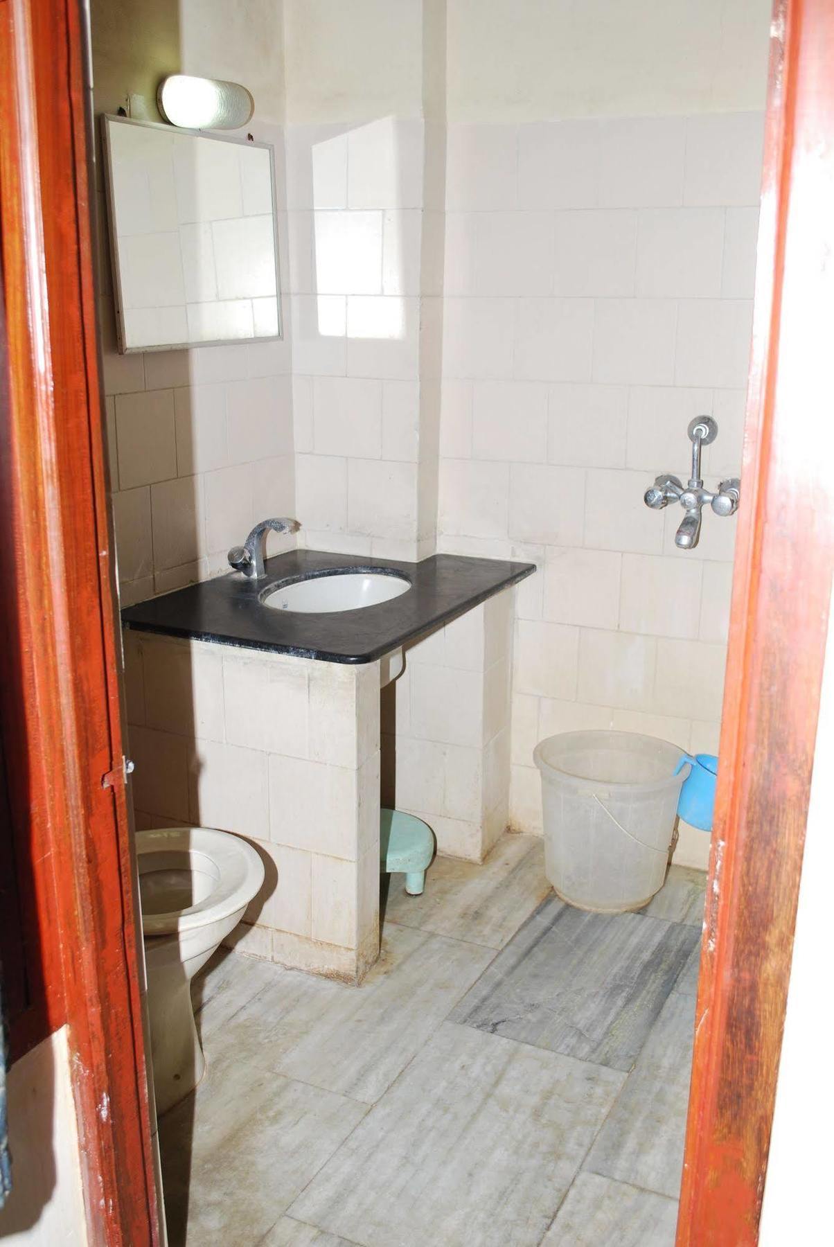 Sri Sai Residency Otel Tirupati Dış mekan fotoğraf